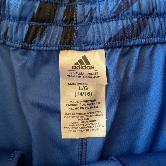 Boys Adidas shorts - Picture 5 of 5